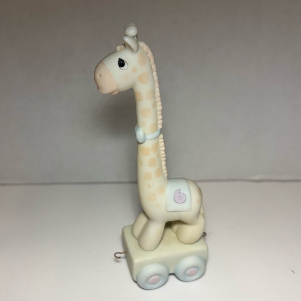 Keep Looking Up 1985 Precious Moments Dove Trademark Giraffe Retired No Box
